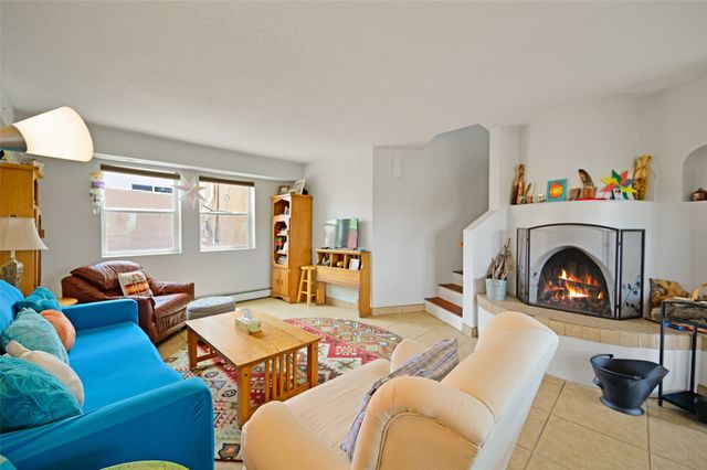 2359 Camino Pintores, Santa Fe, NM 87505