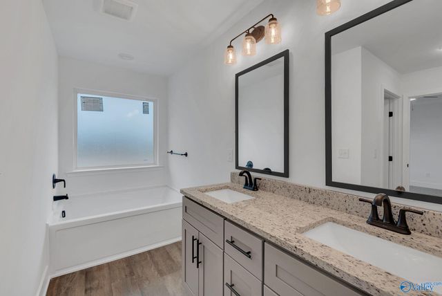 15336 Lapwing Cove, Athens, AL 35611