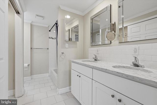 1523 S 4TH ST, Philadelphia, PA 19147