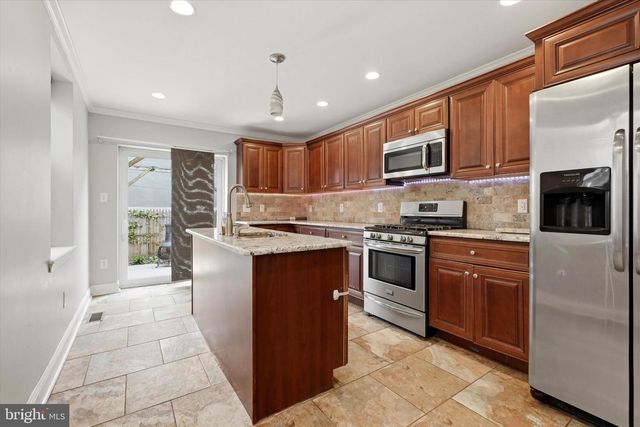 1523 S 4TH ST, Philadelphia, PA 19147