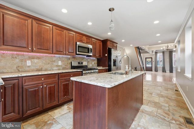 1523 S 4TH ST, Philadelphia, PA 19147