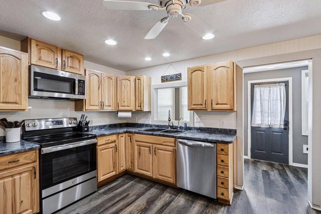 50 E State STREET, Hartford, WI 53027