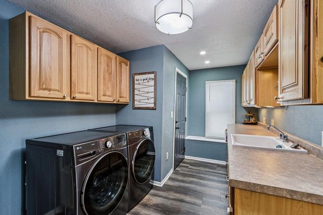 50 E State STREET, Hartford, WI 53027