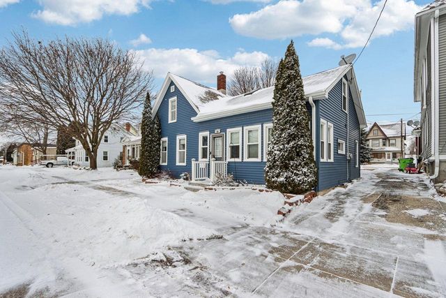 50 E State STREET, Hartford, WI 53027