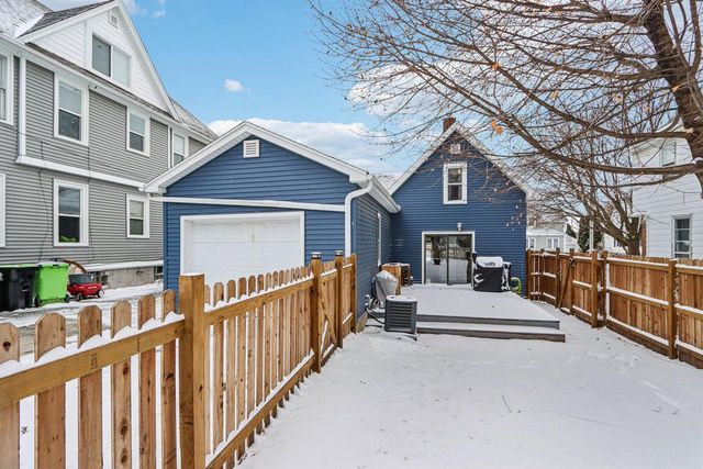 50 E State STREET, Hartford, WI 53027