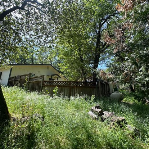 17689 Brewer Rd, Grass Valley, CA 95949