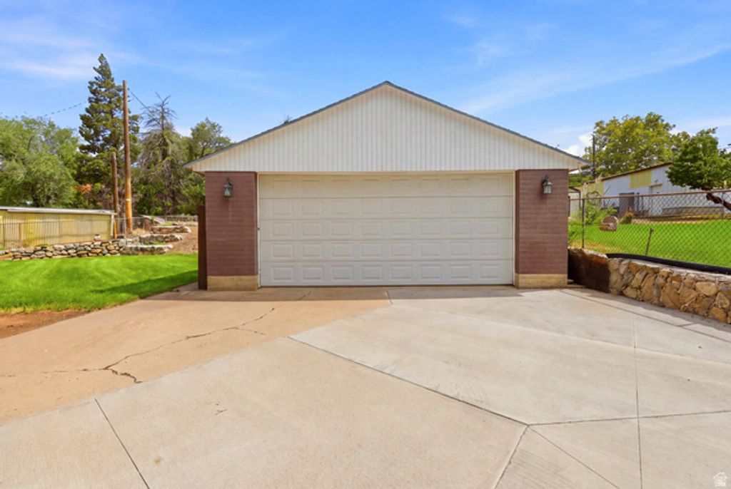 2983 S ORCHARD DR, Bountiful, UT 84010 — photo 2