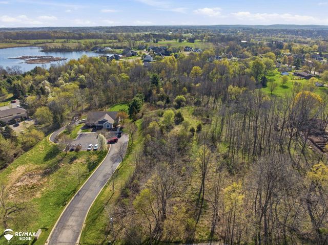 7499 S State Road, Goodrich, MI 48438