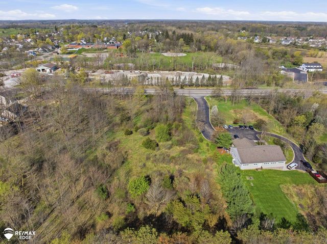 7499 S State Road, Goodrich, MI 48438