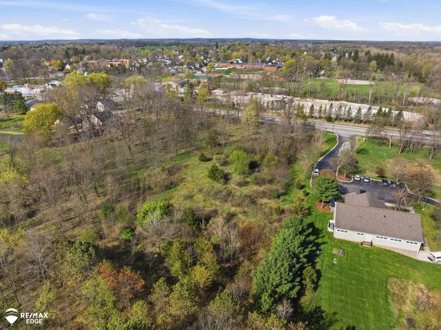 7499 S State Road, Goodrich, MI 48438