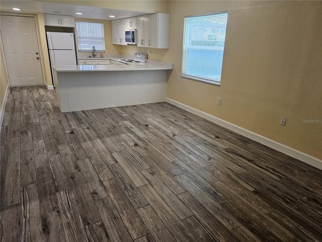 2045 ALPINE ROAD 3, Clearwater, FL 33755