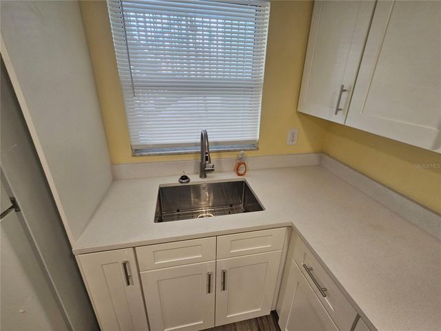 2045 ALPINE ROAD 3, Clearwater, FL 33755