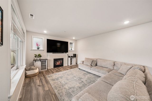 13225 Pines Lane E, Puyallup, WA 98374