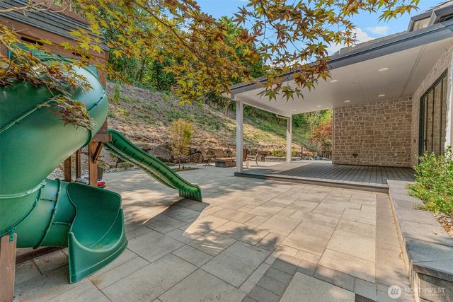 2222 NW Iris Court, Camas, WA 98607