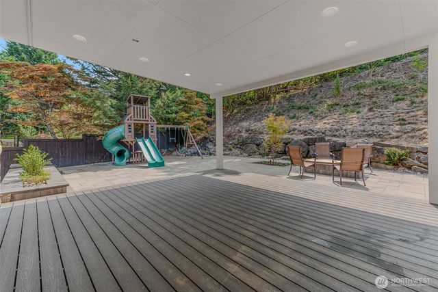 2222 NW Iris Court, Camas, WA 98607
