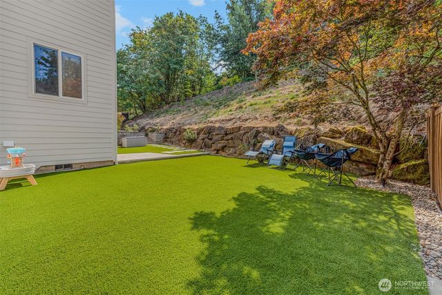 2222 NW Iris Court, Camas, WA 98607