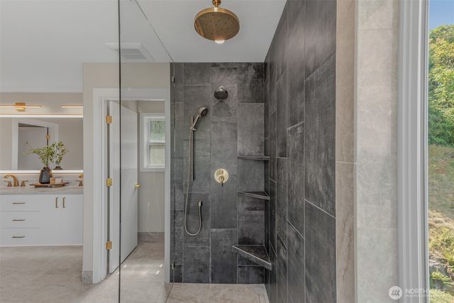 2222 NW Iris Court, Camas, WA 98607