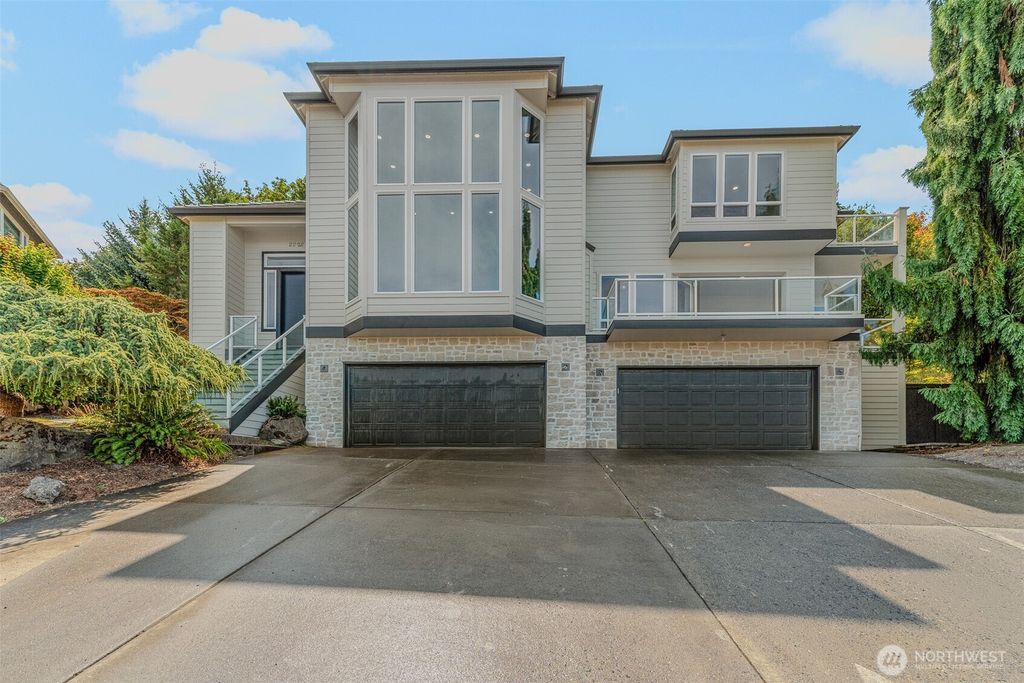 2222 NW Iris Court, Camas, WA 98607