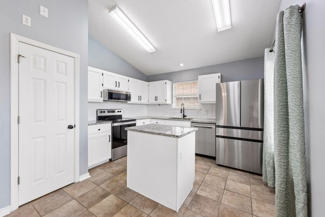 422 Pristine Water Lane, Mary Esther, FL 32569