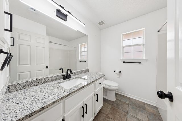 422 Pristine Water Lane, Mary Esther, FL 32569