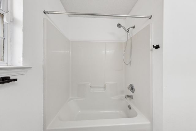 422 Pristine Water Lane, Mary Esther, FL 32569