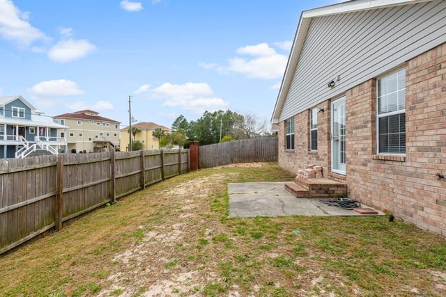 422 Pristine Water Lane, Mary Esther, FL 32569