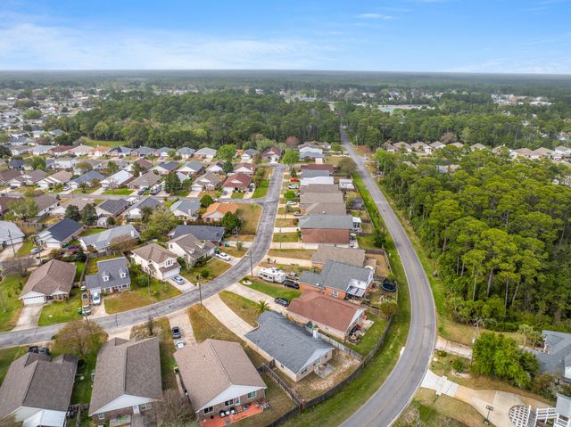 422 Pristine Water Lane, Mary Esther, FL 32569