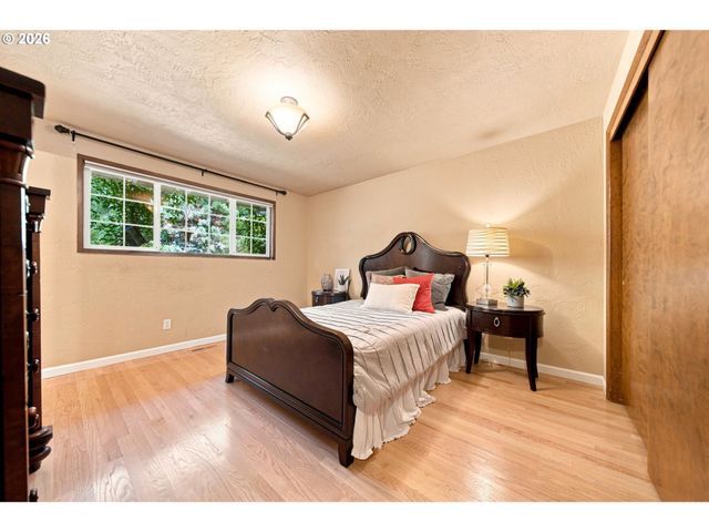 6675 Se KERN Ct, Milwaukie, OR 97267