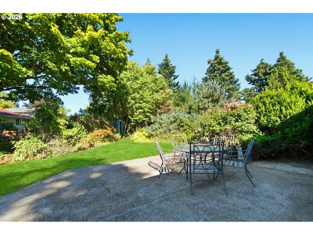 6675 Se KERN Ct, Milwaukie, OR 97267
