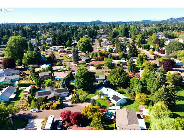 6675 Se KERN Ct, Milwaukie, OR 97267