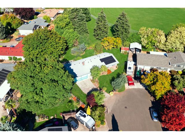 6675 Se KERN Ct, Milwaukie, OR 97267