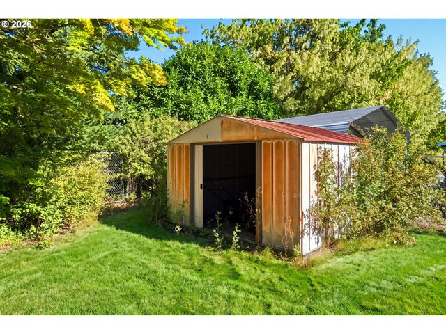 6675 Se KERN Ct, Milwaukie, OR 97267