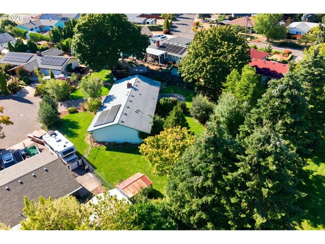 6675 Se KERN Ct, Milwaukie, OR 97267