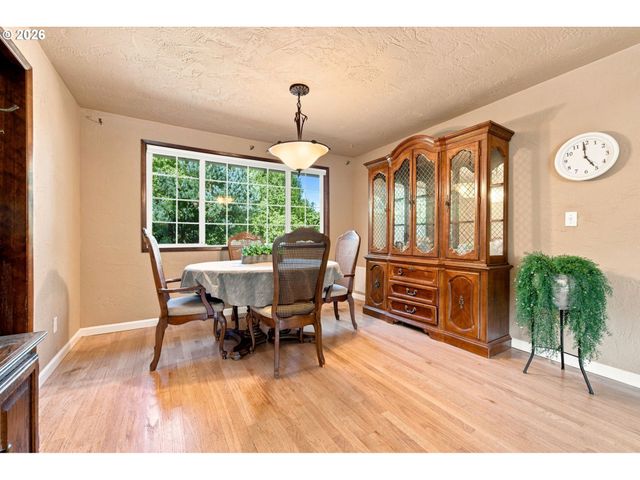 6675 Se KERN Ct, Milwaukie, OR 97267