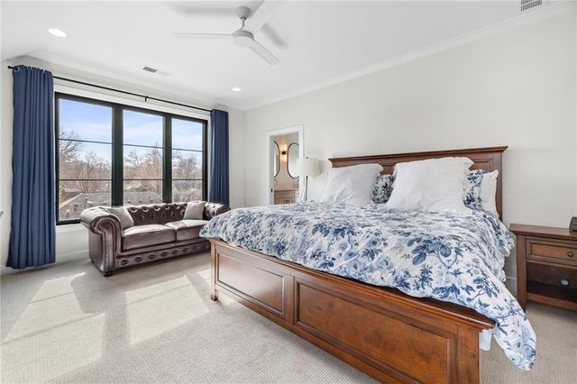 2207 W 48th Street, Westwood, KS 66205