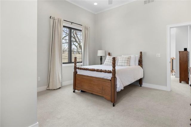 2207 W 48th Street, Westwood, KS 66205