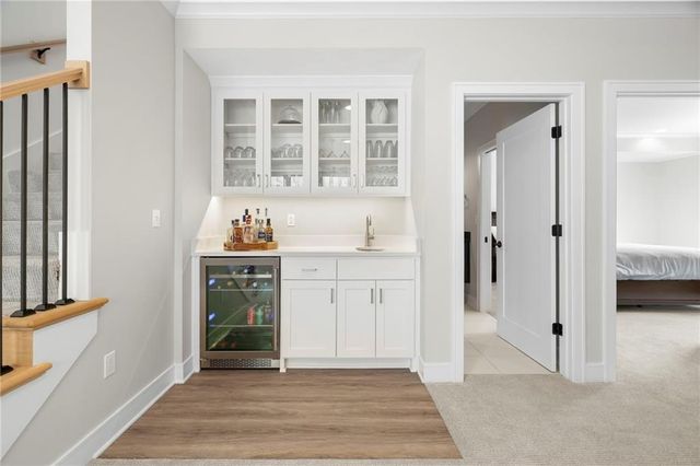 2207 W 48th Street, Westwood, KS 66205