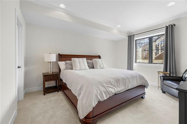 2207 W 48th Street, Westwood, KS 66205