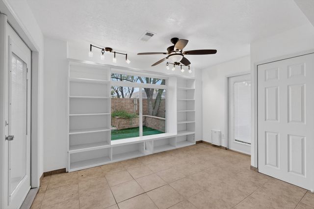 6209 Summerwood Road NW, Albuquerque, NM 87120