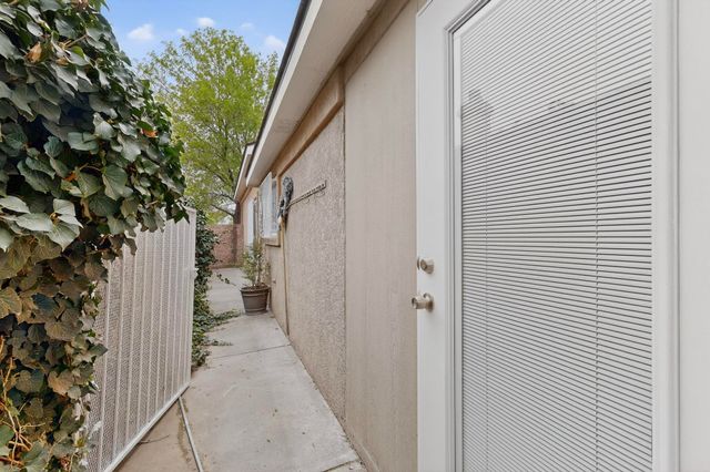 6209 Summerwood Road NW, Albuquerque, NM 87120