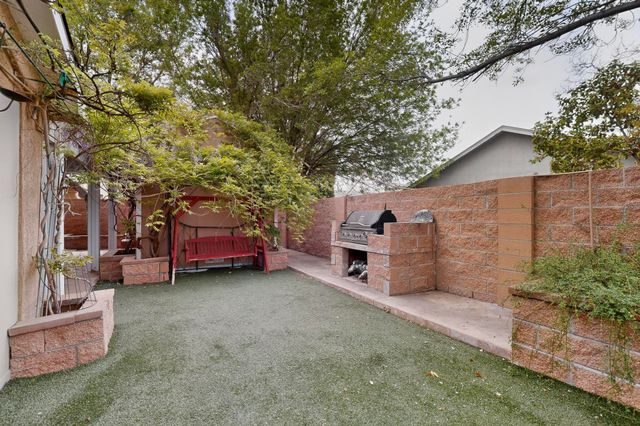 6209 Summerwood Road NW, Albuquerque, NM 87120