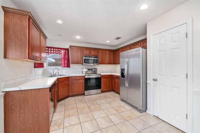 315 Rose Avenue, Cleburne, TX 76033