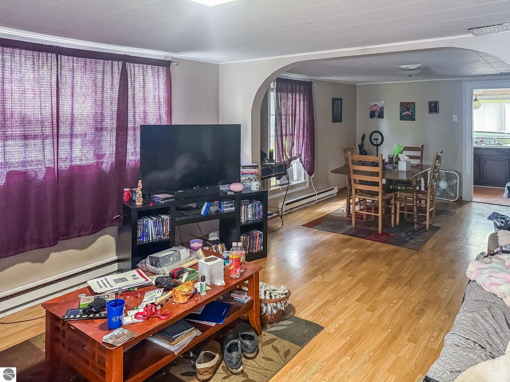 Image 27 of property listing at 319 W Saginaw Street, St Louis, MI 48880