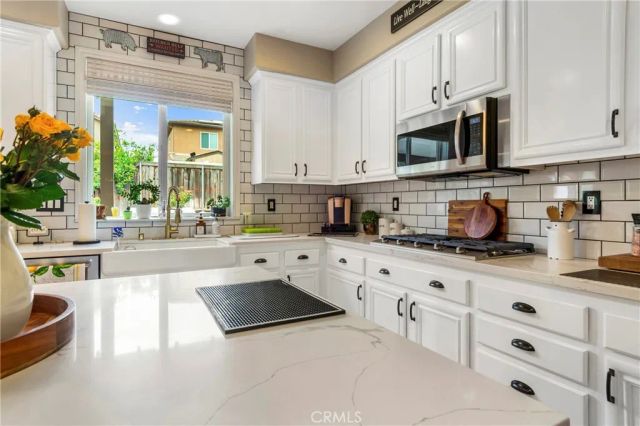 18077 Tanzanite Road, San Bernardino, CA 92407