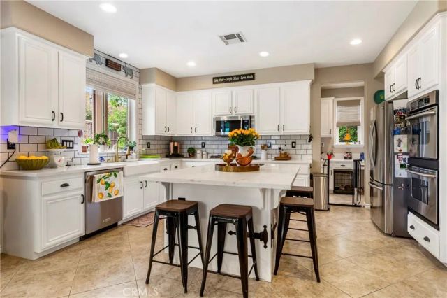 18077 Tanzanite Road, San Bernardino, CA 92407