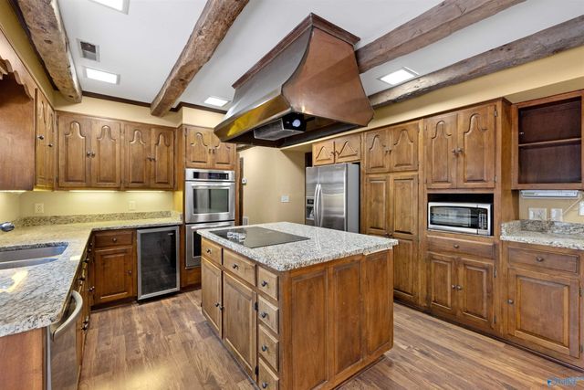 311 McCleskey Drive, Hartselle, AL 35640