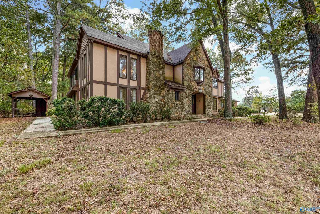 311 McCleskey Drive, Hartselle, AL 35640