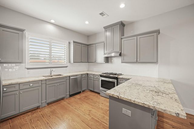 2547 Calumet Street, Houston, TX 77004