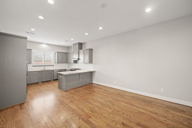 2547 Calumet Street, Houston, TX 77004