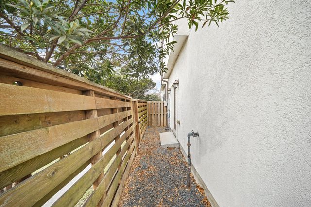 2547 Calumet Street, Houston, TX 77004